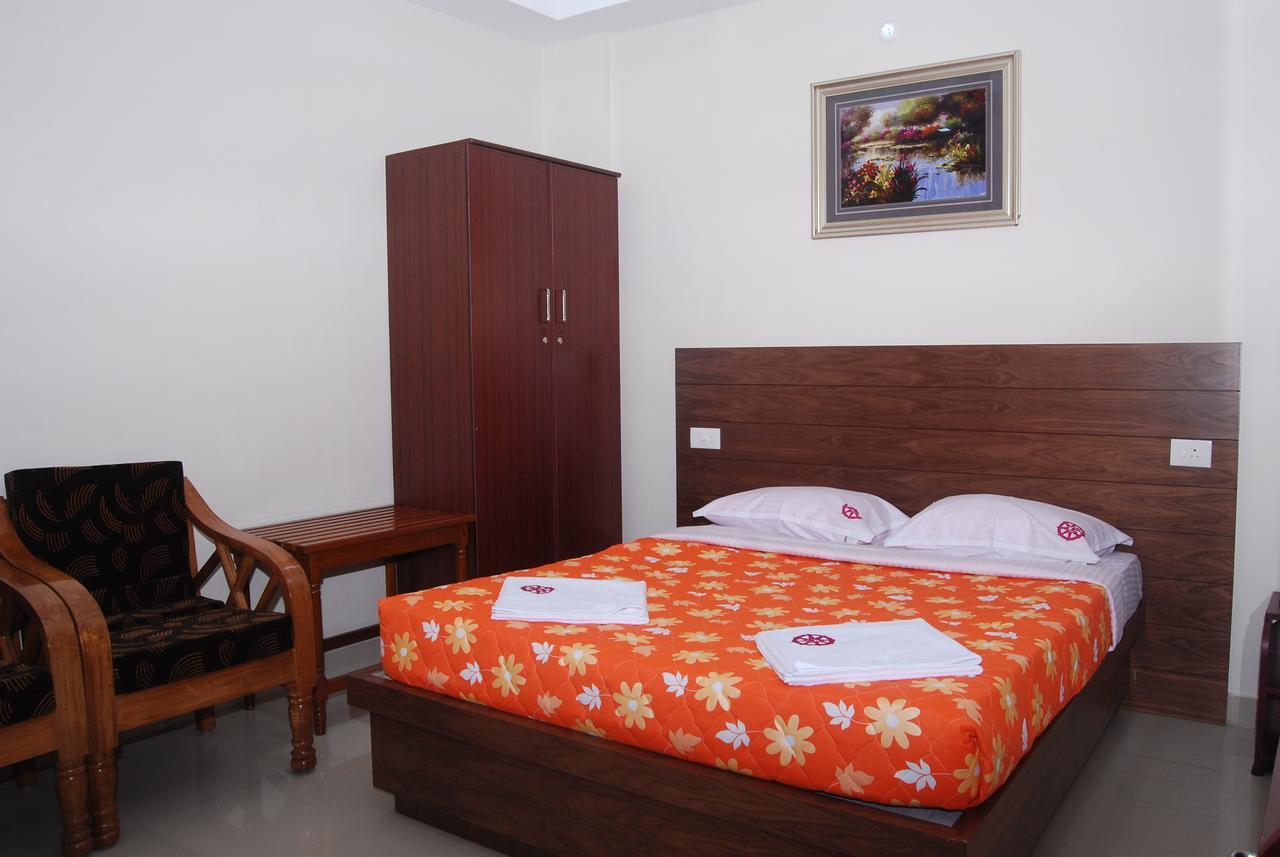 Hôtel Chakraa Residency à Ramanathapuram Extérieur photo