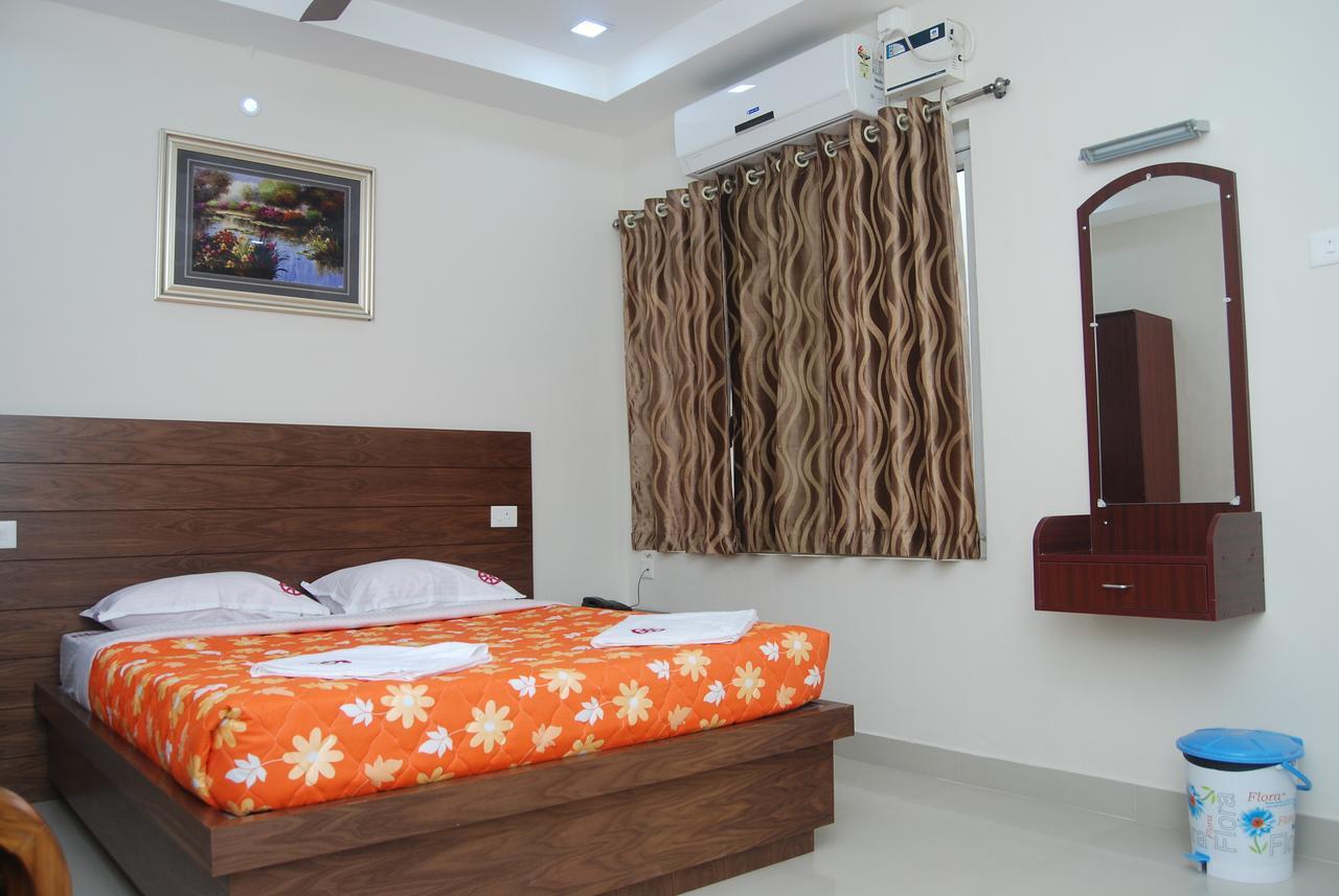Hôtel Chakraa Residency à Ramanathapuram Extérieur photo